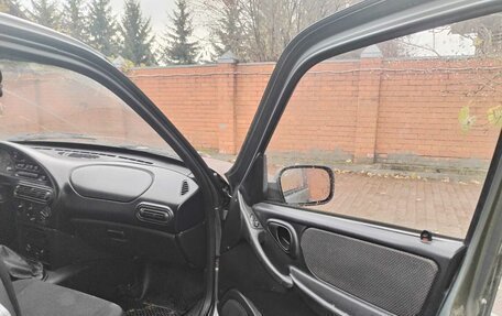 Chevrolet Niva I рестайлинг, 2010 год, 500 000 рублей, 22 фотография