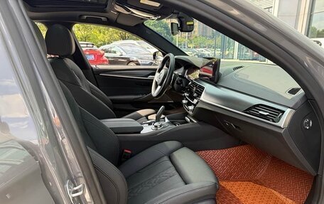 BMW 5 серия, 2022 год, 4 700 000 рублей, 10 фотография