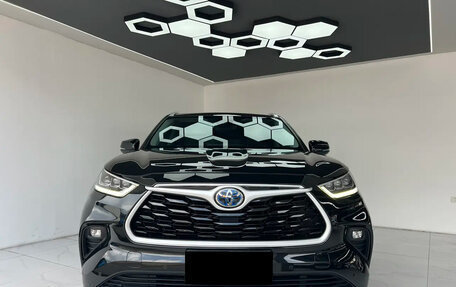 Toyota Highlander, 2022 год, 4 210 000 рублей, 2 фотография