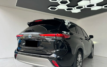 Toyota Highlander, 2022 год, 4 210 000 рублей, 3 фотография