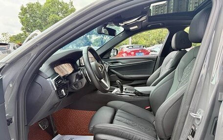 BMW 5 серия, 2022 год, 4 700 000 рублей, 24 фотография