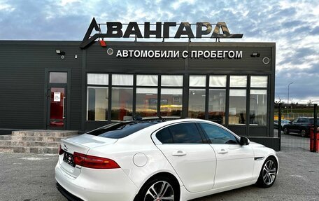 Jaguar XE I рестайлинг, 2016 год, 1 680 000 рублей, 6 фотография
