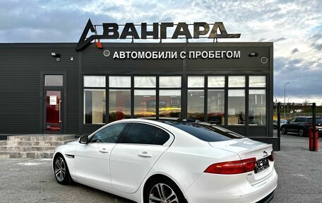 Jaguar XE I рестайлинг, 2016 год, 1 680 000 рублей, 4 фотография