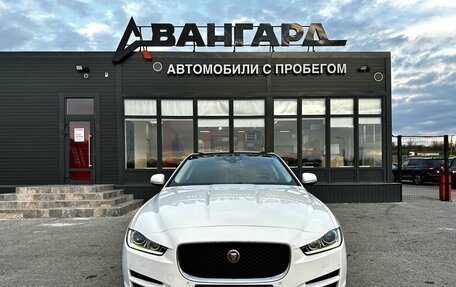 Jaguar XE I рестайлинг, 2016 год, 1 680 000 рублей, 9 фотография