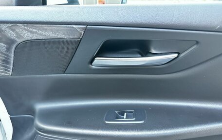 Jaguar XE I рестайлинг, 2016 год, 1 680 000 рублей, 27 фотография