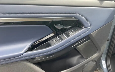 Land Rover Range Rover Evoque II, 2021 год, 4 200 000 рублей, 10 фотография