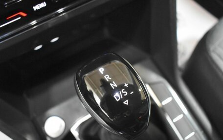 Volkswagen Tiguan II, 2021 год, 2 386 200 рублей, 19 фотография