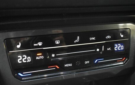 Volkswagen Tiguan II, 2021 год, 2 386 200 рублей, 11 фотография