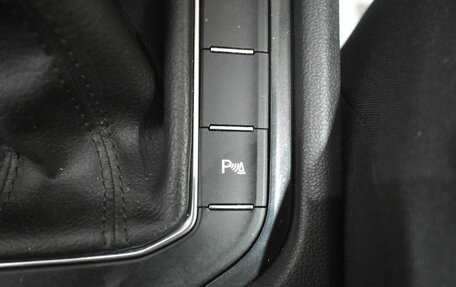 Volkswagen Tiguan II, 2021 год, 2 386 200 рублей, 21 фотография