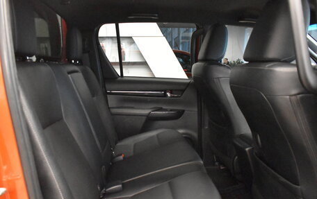 Toyota Hilux VIII, 2019 год, 3 399 000 рублей, 18 фотография