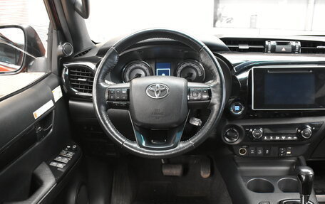 Toyota Hilux VIII, 2019 год, 3 399 000 рублей, 8 фотография