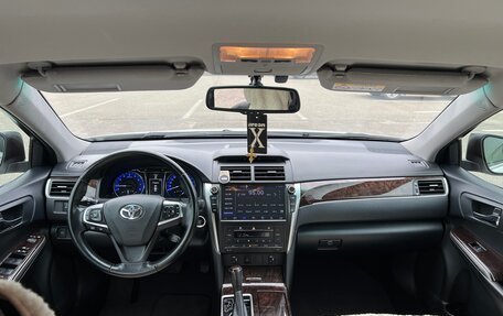 Toyota Camry, 2017 год, 2 750 000 рублей, 2 фотография