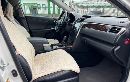 Toyota Camry, 2017 год, 2 750 000 рублей, 7 фотография