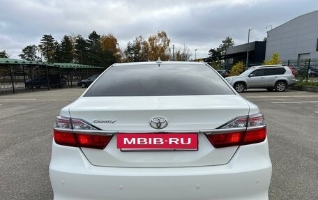 Toyota Camry, 2017 год, 2 750 000 рублей, 18 фотография