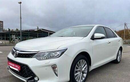 Toyota Camry, 2017 год, 2 750 000 рублей, 15 фотография