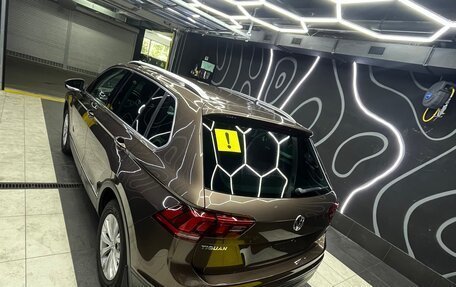 Volkswagen Tiguan II, 2017 год, 2 500 000 рублей, 3 фотография