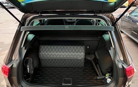 Volkswagen Tiguan II, 2017 год, 2 500 000 рублей, 11 фотография