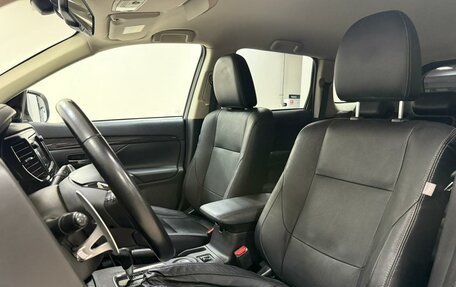 Mitsubishi Outlander III рестайлинг 3, 2015 год, 1 688 235 рублей, 10 фотография