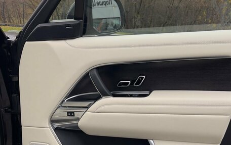 Land Rover Range Rover IV рестайлинг, 2022 год, 19 800 000 рублей, 12 фотография