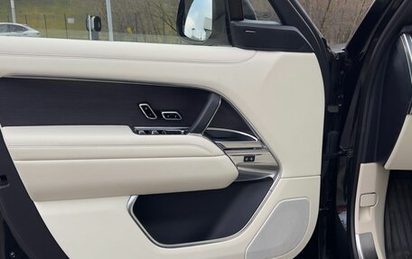 Land Rover Range Rover IV рестайлинг, 2022 год, 19 800 000 рублей, 8 фотография