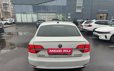 Skoda Superb III рестайлинг, 2014 год, 999 000 рублей, 6 фотография