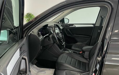 Volkswagen Tiguan II, 2018 год, 2 199 000 рублей, 10 фотография