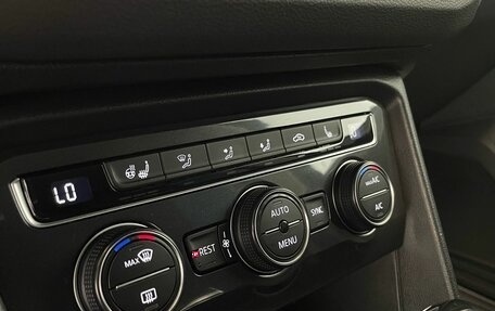 Volkswagen Tiguan II, 2018 год, 2 199 000 рублей, 15 фотография