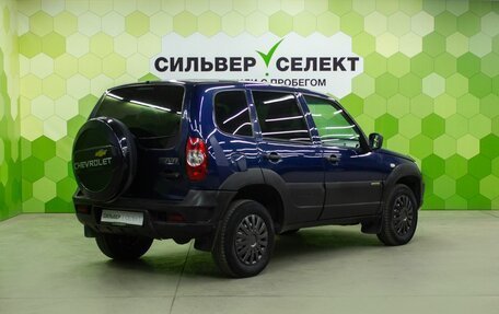 Chevrolet Niva I рестайлинг, 2017 год, 760 000 рублей, 2 фотография
