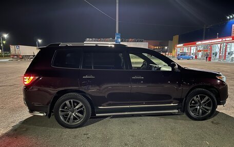 Toyota Highlander III, 2012 год, 2 990 000 рублей, 4 фотография