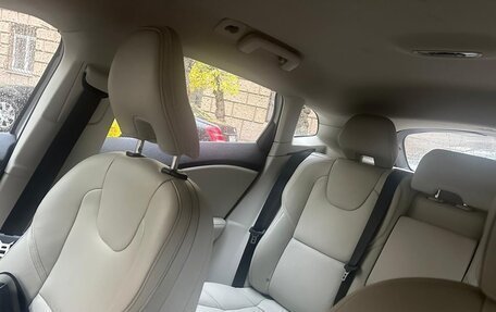 Volvo V40 II рестайлинг, 2014 год, 1 700 000 рублей, 3 фотография