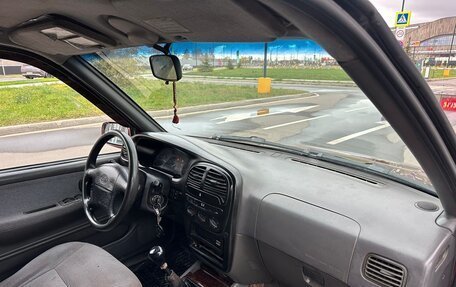 KIA Sportage IV рестайлинг, 2005 год, 300 000 рублей, 3 фотография