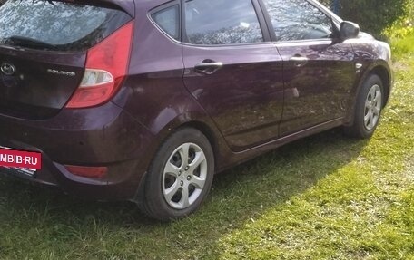 Hyundai Solaris II рестайлинг, 2012 год, 650 000 рублей, 10 фотография