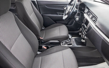 KIA Rio IV, 2018 год, 1 619 000 рублей, 25 фотография