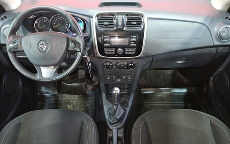 Renault Sandero II рестайлинг, 2016 год, 915 000 рублей, 9 фотография