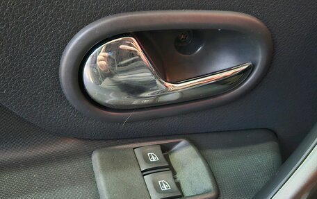 Renault Sandero II рестайлинг, 2016 год, 915 000 рублей, 15 фотография