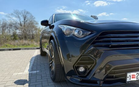 Infiniti FX II, 2011 год, 2 250 000 рублей, 4 фотография