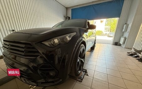 Infiniti FX II, 2011 год, 2 250 000 рублей, 11 фотография