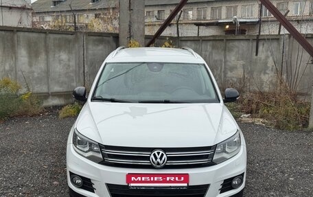 Volkswagen Tiguan I, 2013 год, 1 580 000 рублей, 2 фотография