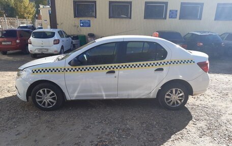 Renault Logan II, 2020 год, 400 000 рублей, 4 фотография