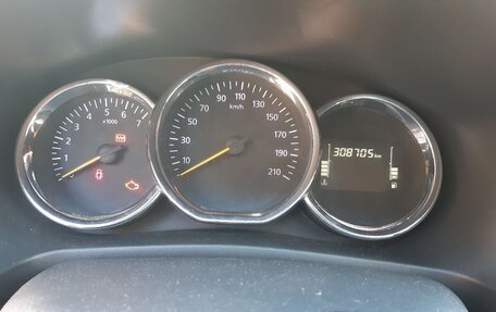 Renault Logan II, 2020 год, 400 000 рублей, 7 фотография