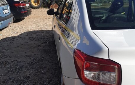 Renault Logan II, 2020 год, 400 000 рублей, 14 фотография