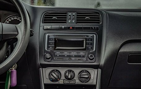 Volkswagen Polo VI (EU Market), 2012 год, 680 000 рублей, 17 фотография