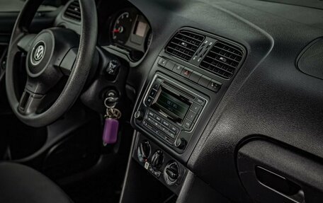 Volkswagen Polo VI (EU Market), 2012 год, 680 000 рублей, 21 фотография