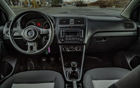 Volkswagen Polo VI (EU Market), 2012 год, 680 000 рублей, 16 фотография