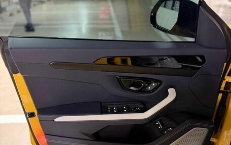Lamborghini Urus I, 2025 год, 39 000 000 рублей, 33 фотография