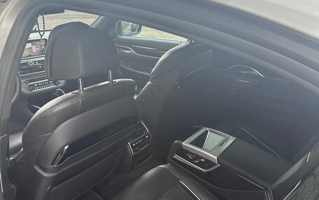 BMW 7 серия, 2019 год, 8 000 000 рублей, 6 фотография