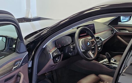 BMW 5 серия, 2020 год, 4 090 000 рублей, 8 фотография