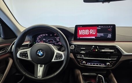 BMW 5 серия, 2020 год, 4 090 000 рублей, 13 фотография