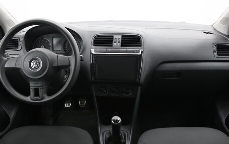 Volkswagen Polo VI (EU Market), 2011 год, 590 000 рублей, 5 фотография