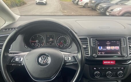 Volkswagen Sharan II, 2017 год, 2 350 000 рублей, 8 фотография